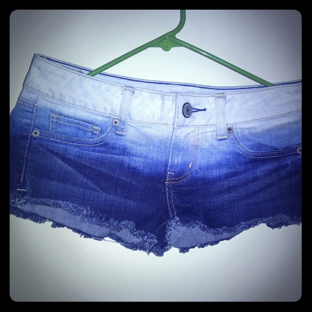 AE Ombre Style Shorts EUC